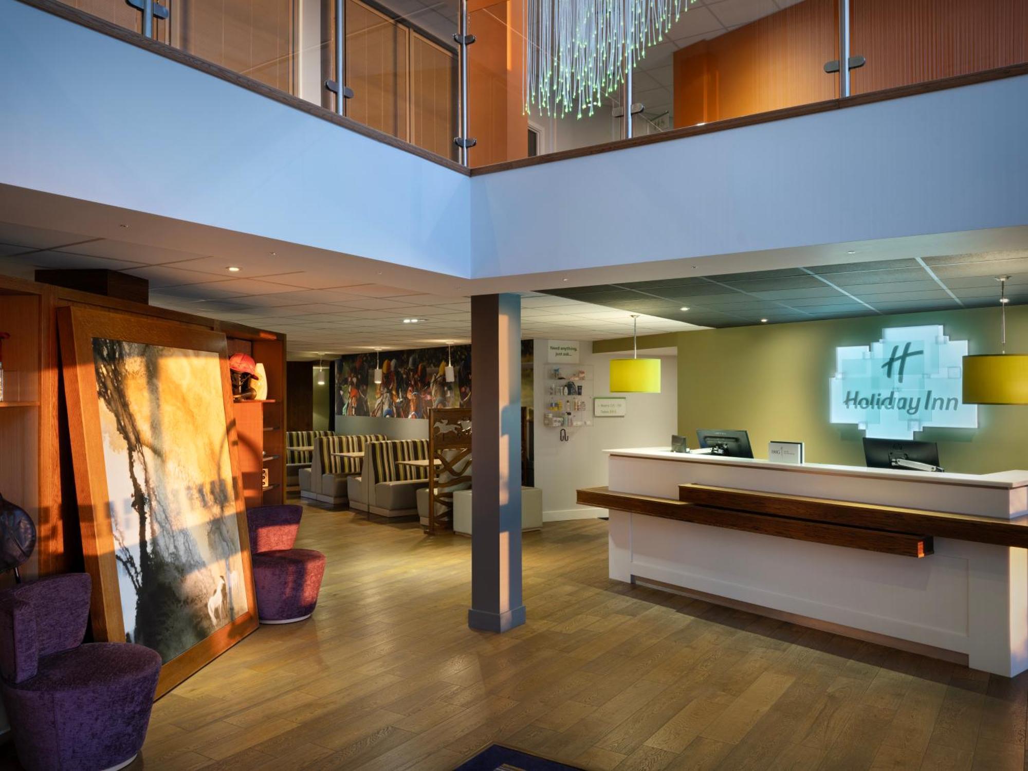 Holiday Inn Huntingdon Racecourse By Ihg Exterior foto