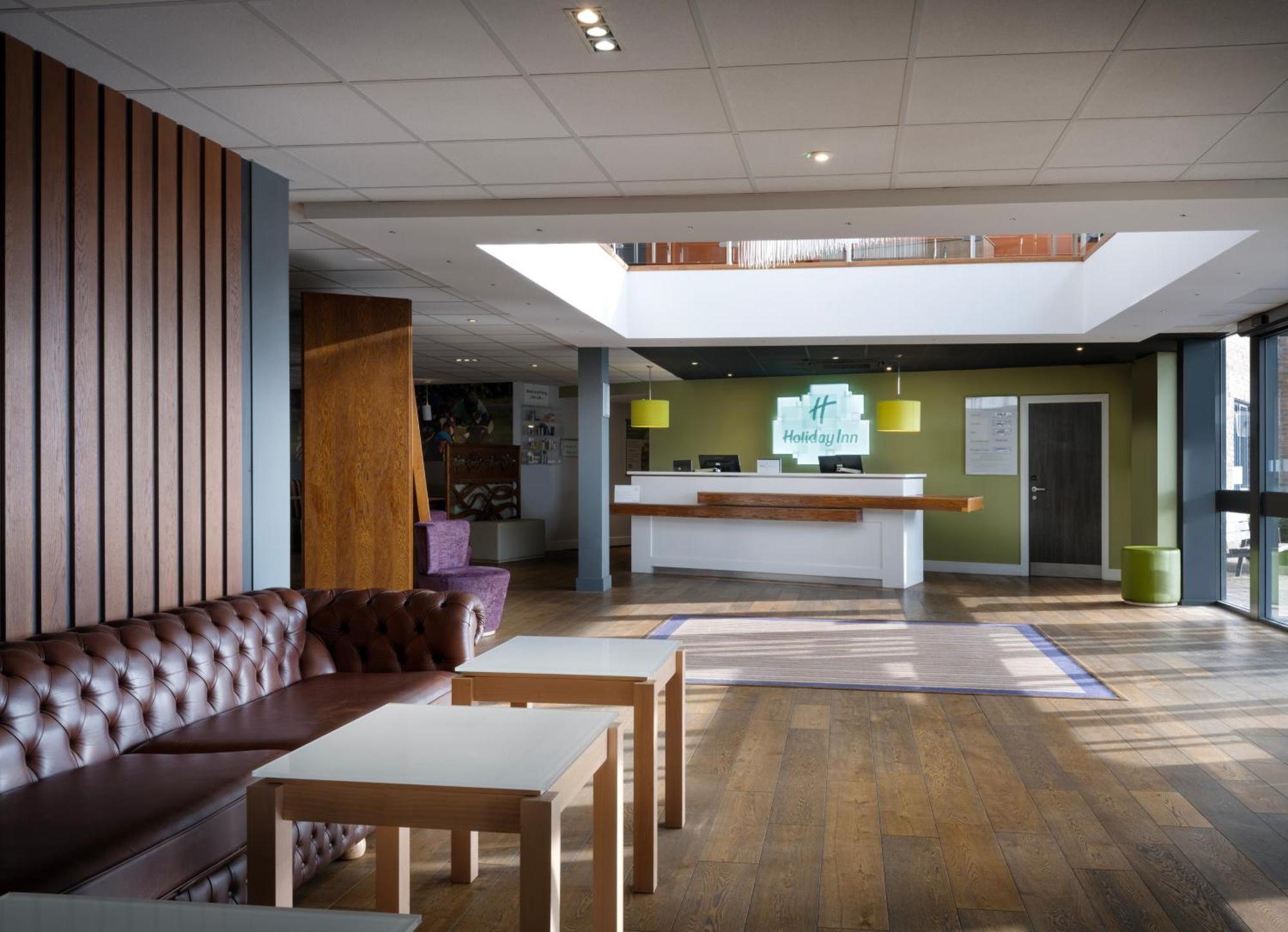 Holiday Inn Huntingdon Racecourse By Ihg Exterior foto