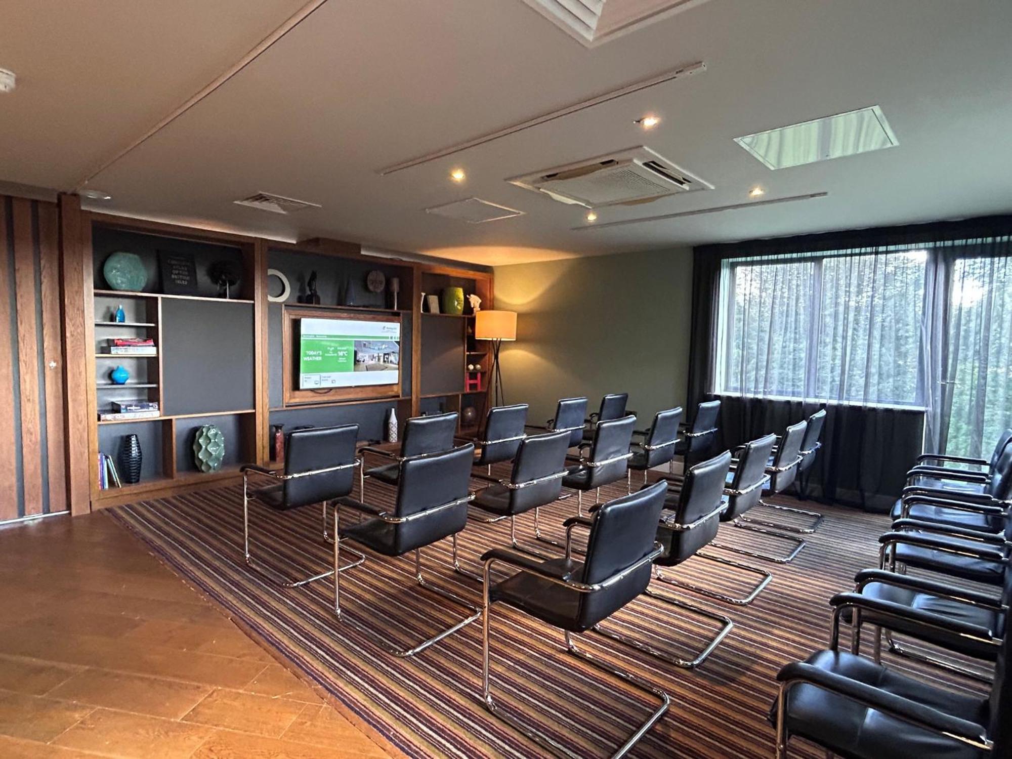 Holiday Inn Huntingdon Racecourse By Ihg Exterior foto