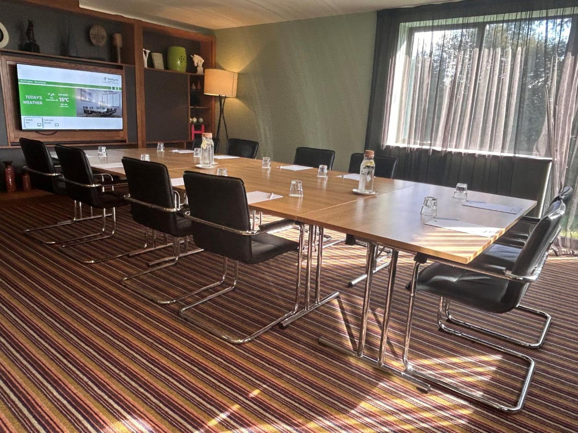 Holiday Inn Huntingdon Racecourse By Ihg Exterior foto