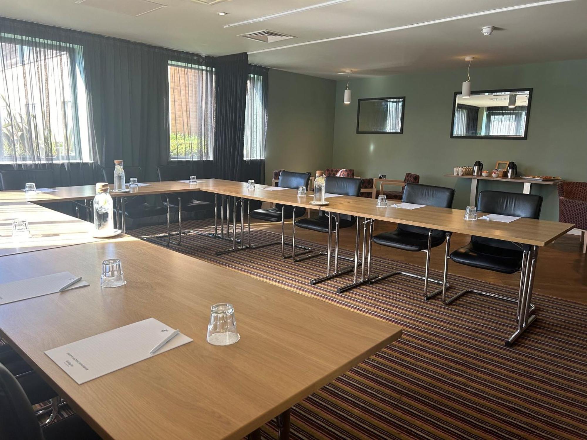 Holiday Inn Huntingdon Racecourse By Ihg Exterior foto