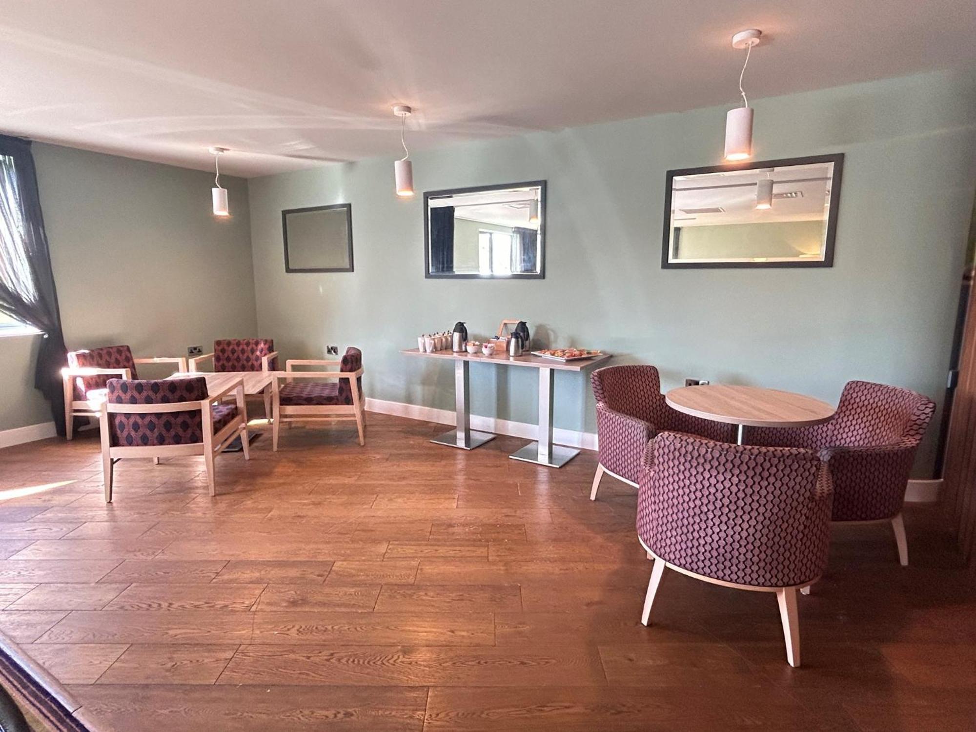 Holiday Inn Huntingdon Racecourse By Ihg Exterior foto