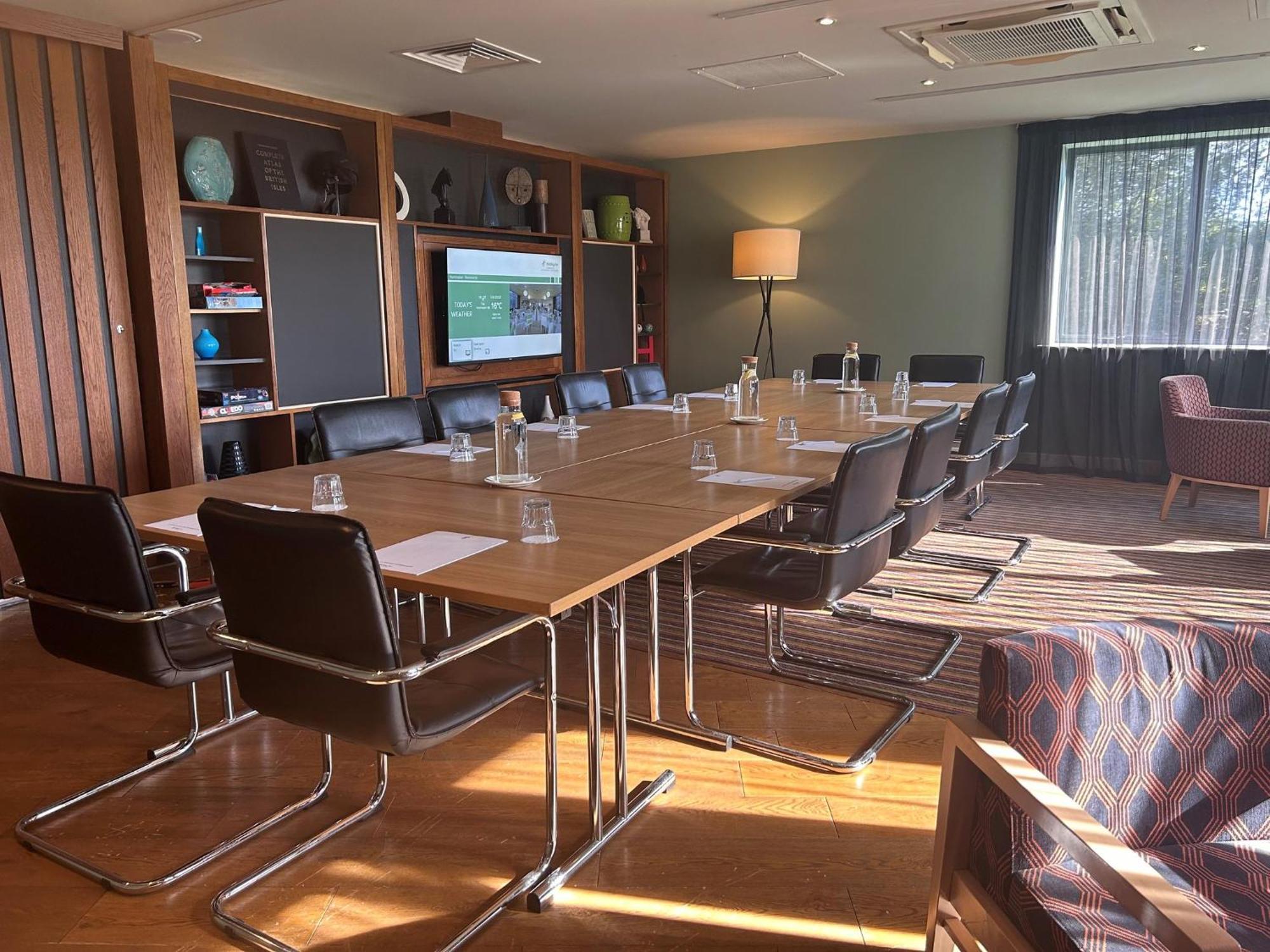 Holiday Inn Huntingdon Racecourse By Ihg Exterior foto